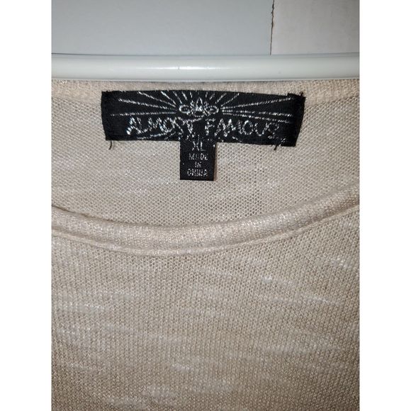 Almost Famous Junior's Pullover Tunic Top Beaded Shoulders Size XL - Picture 7 of 12